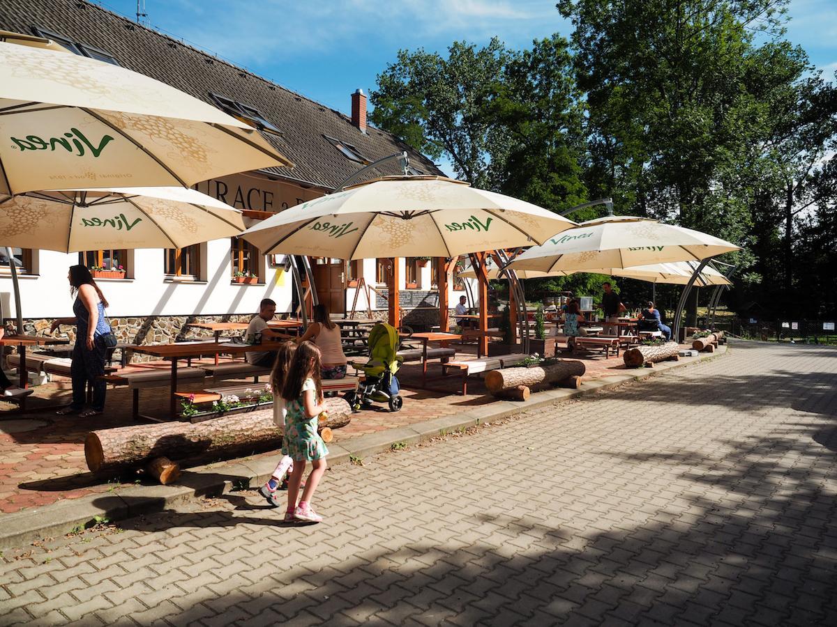 Penzion U Lavky Kvetnice エクステリア 写真